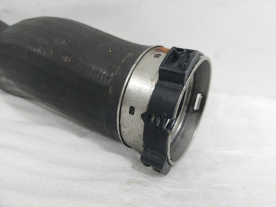Патрубок интеркулера B47 3-serie F30/F31/F80  2011-2020   F30 11618513851