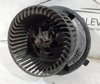 Моторчик отопителя TOURAN 2003-2010 , Passat [B7] 2011-2015  1K1820015E  1K1820015E