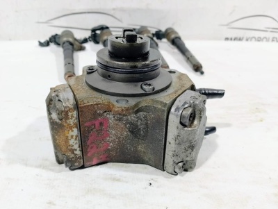 ТНВД с форсунками 2000-2012 Santa Fe 3310027000 