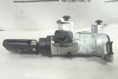 Замок зажигания Octavia (A7) 2013-2020 АКПП С КЛЮЧОМ  1K0905851  1K0905851
