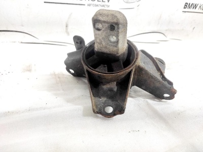 Опора КПП левая Kia Ceed (2007-2012)  Ceed 218301M000