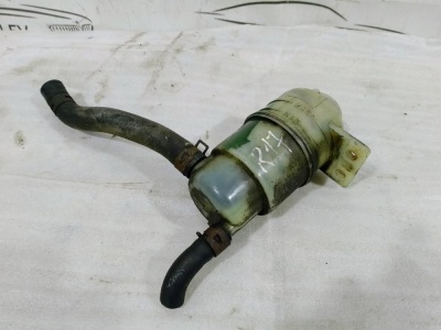 Бачок гидроусилителя L200 MR995028