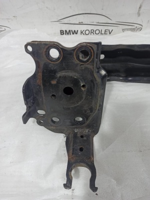 Усилитель переднего бампера Touareg 2002-2010  7L0807109E