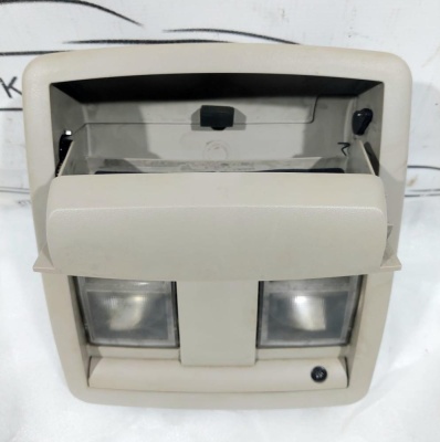 Плафон в сборе Grand Cherokee (WH/WK) 2005-2010  56050131AH