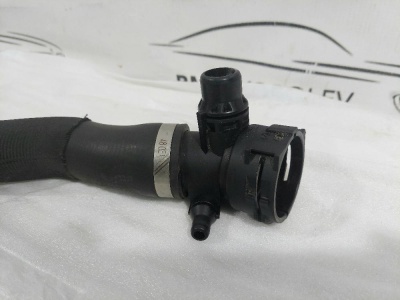 Шланг радиатора B47 3-serie F30/F31/F80 2011-2020   F30 17128514050
